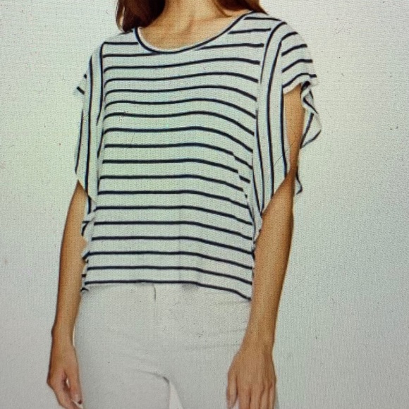 Cupcakes & Cashmere striped flutter linen top - Picture 2 of 8